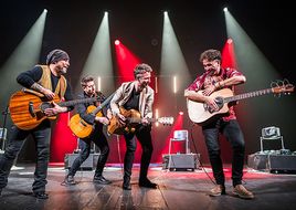 «40 Fingers – A global guitar sensation» 2027 auf Tour in der Schweiz