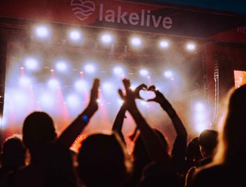 Lakelive 2026 : Lenny Kravitz, Macklemore, Nicky Jam et Amy Macdonald à la plus grande fête d'été au bord du lac de Bienne