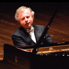 Andr&aacute;s Schiff