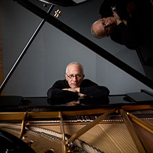 James Newton Howard