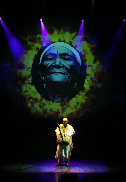 Mother Africa &minus; Circus der Sinne