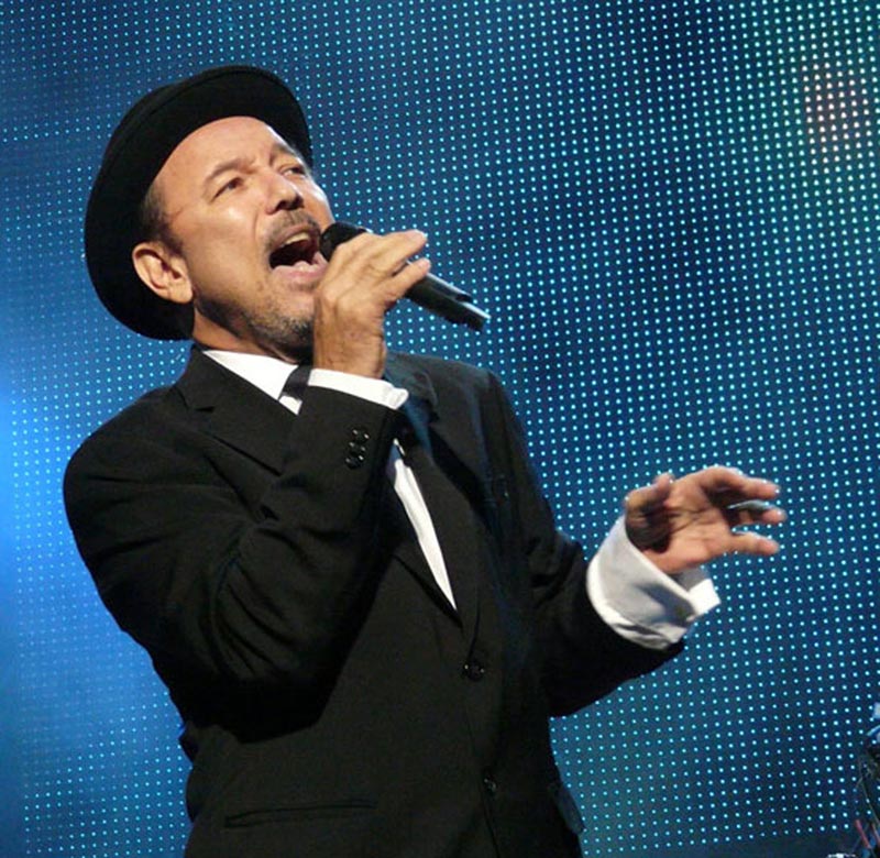 Rub&eacute;n Blades