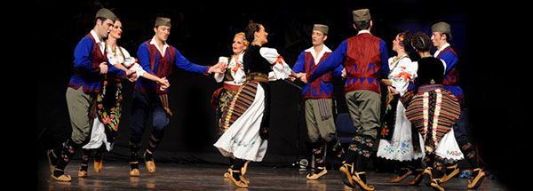 Serbischen National Tanzensemble Kolo