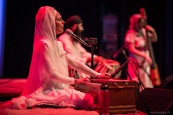 Snatam Kaur