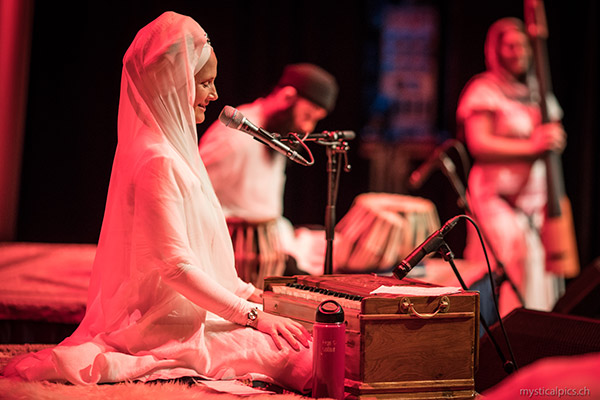 Snatam Kaur