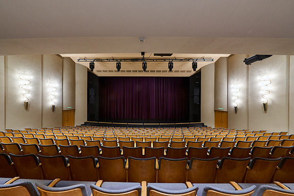 Kurtheater Baden B&uuml;hne