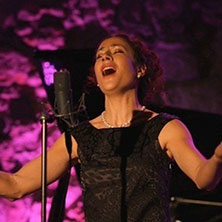 Sylvia Heckendorn - Pure Piaf